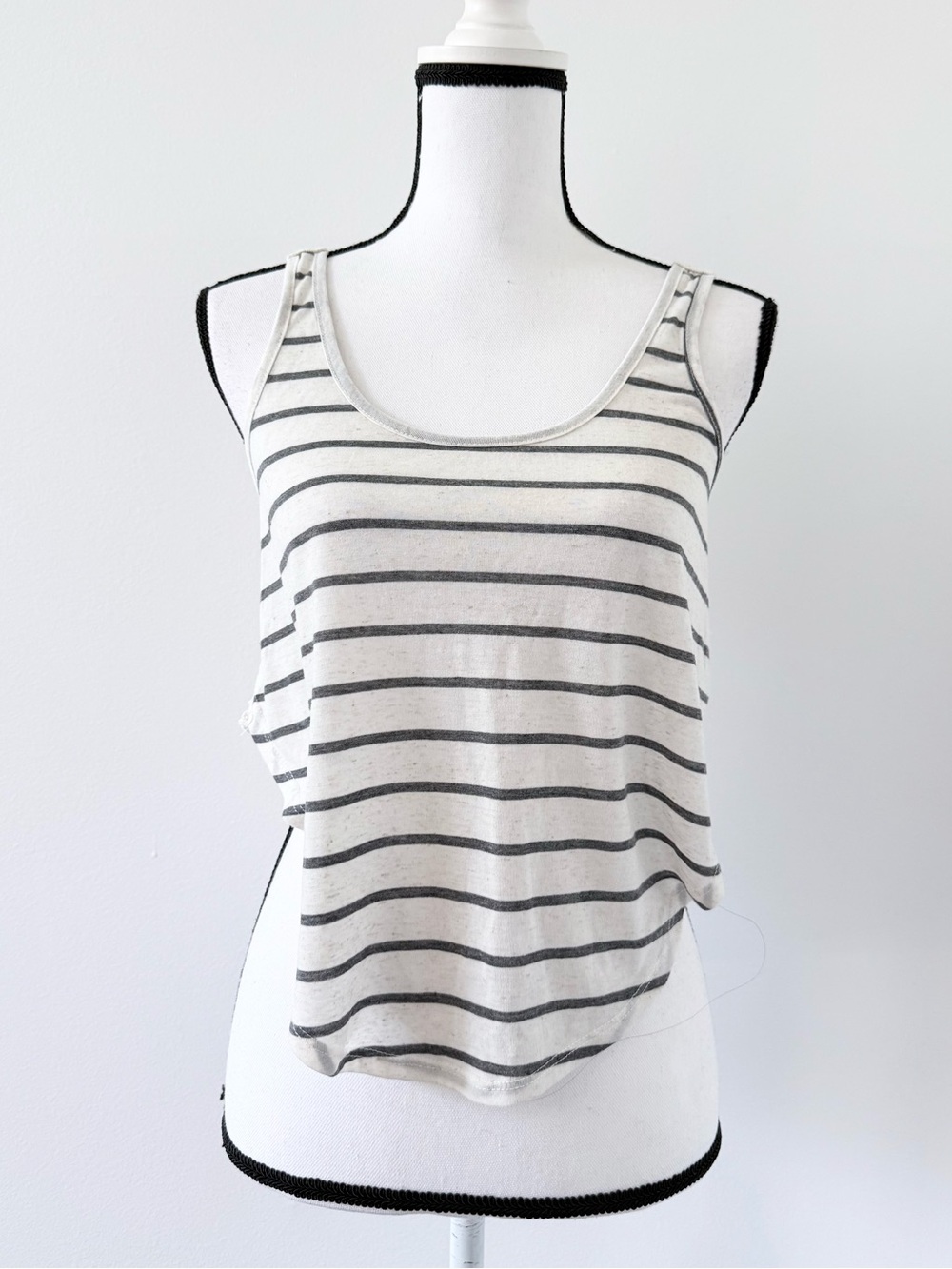 Striped Scoop Neck Tank Top - White & Black